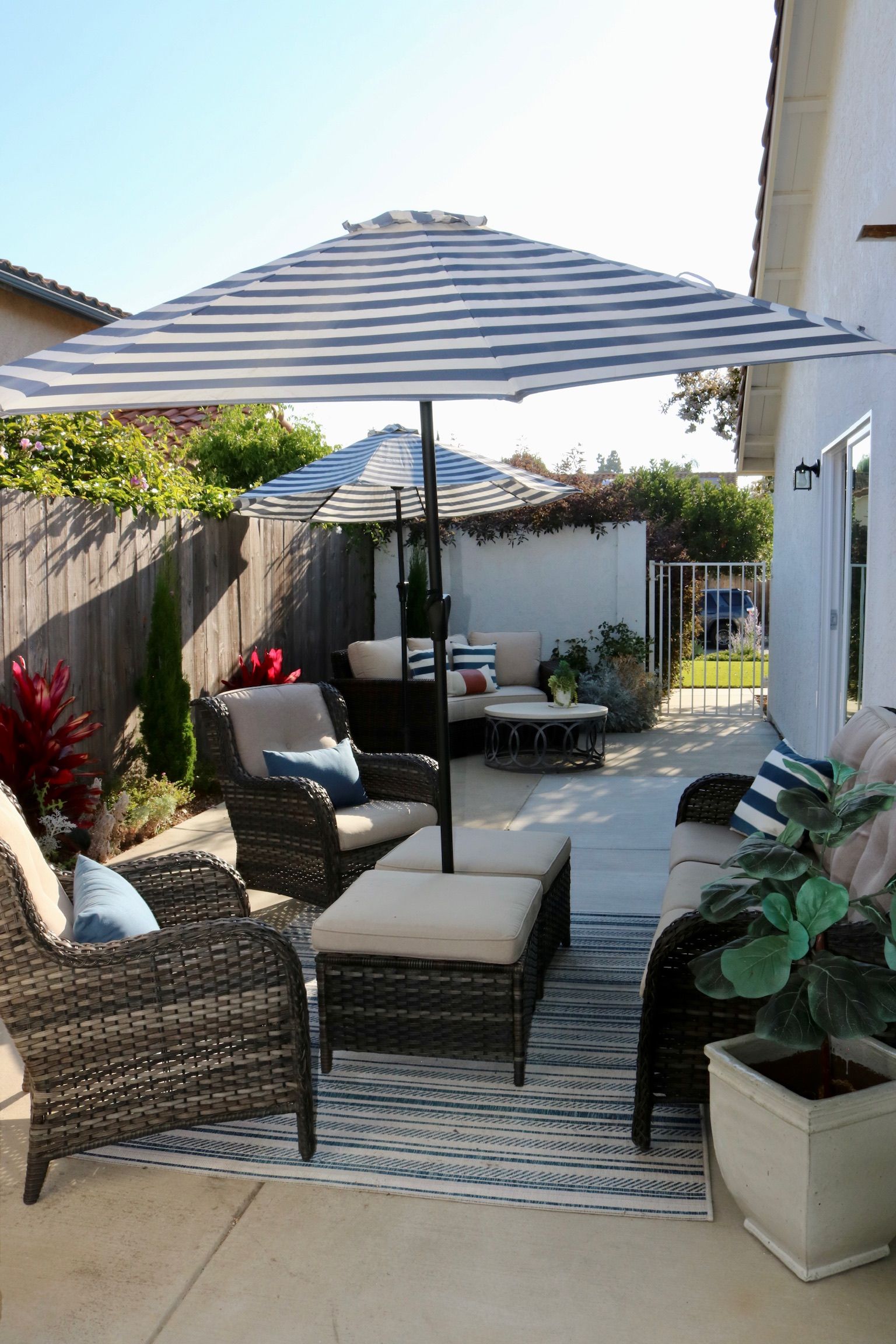 Second view of the landscaped side patio